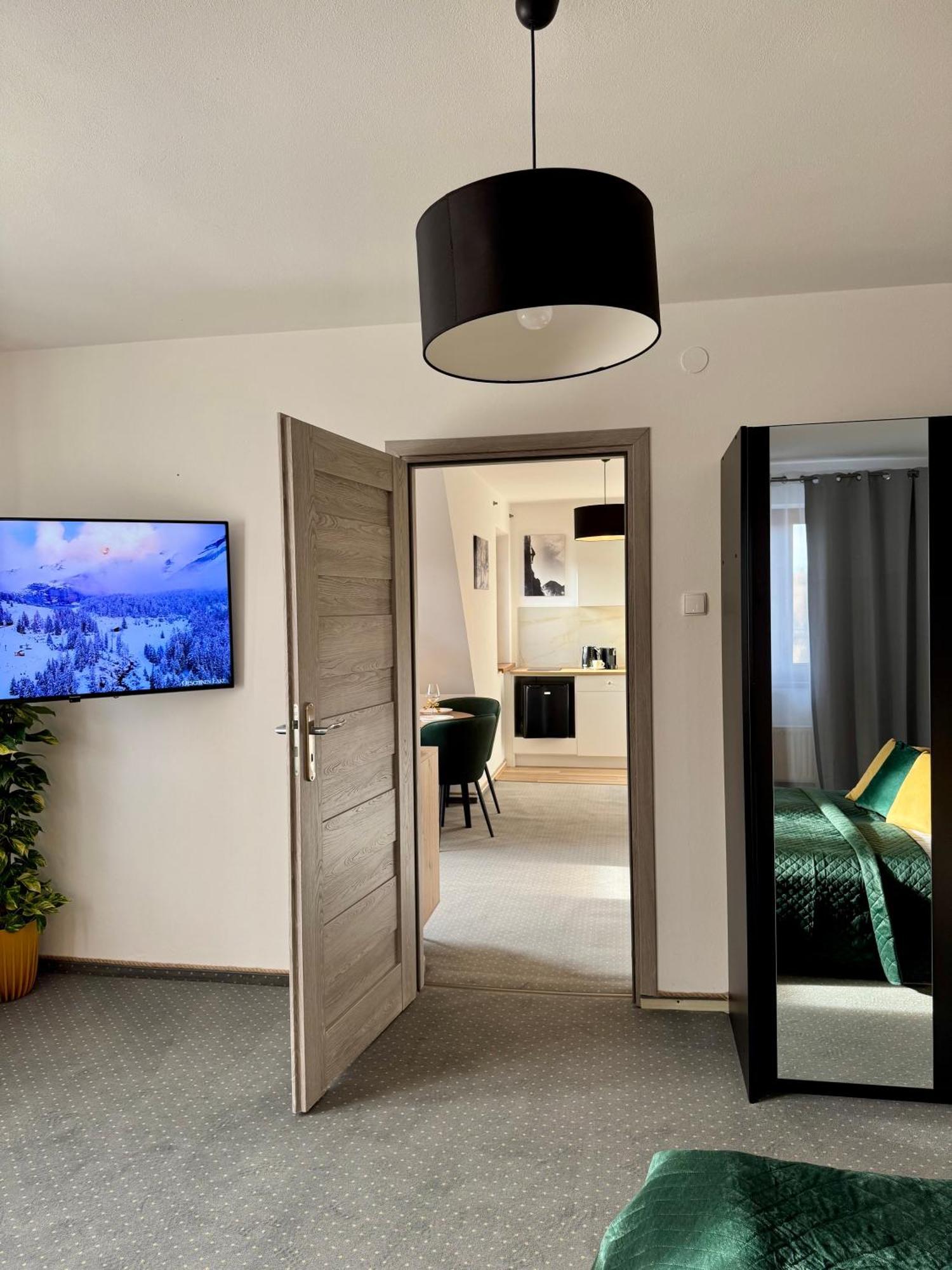 Villa 84 & Apartments Jacuzzi & Sauna Zakopane Zewnętrze zdjęcie